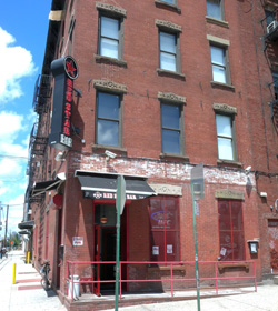Red Star Bar